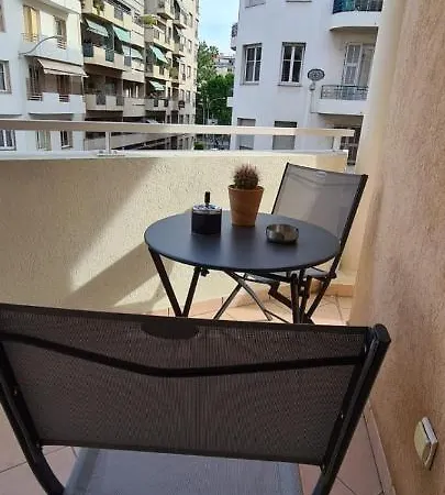 Apartment T2 Modern Near The Port - Clim Nice