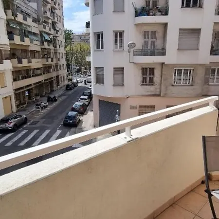 Apartment T2 Modern Near The Port - Clim
